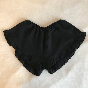 Ruffle shorts